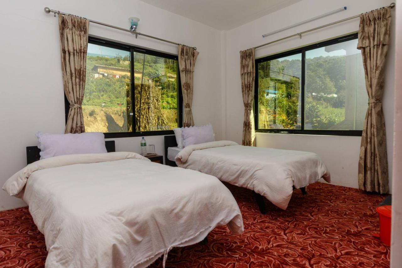 Nayagaun Village Resort Нагаркот Экстерьер фото